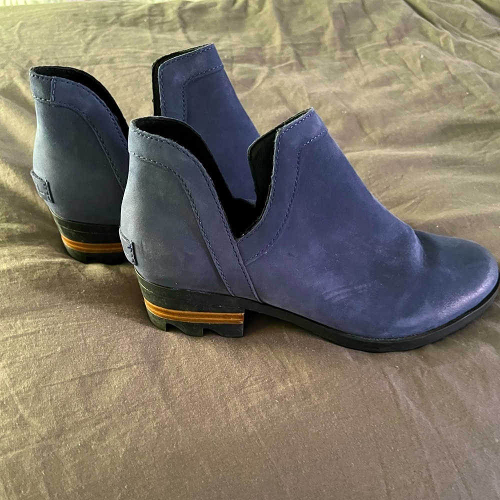 Sorel Cut-Out Booties